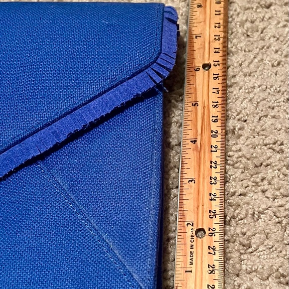 Bright blue NWT wristlet purse. - Picture 7 of 8